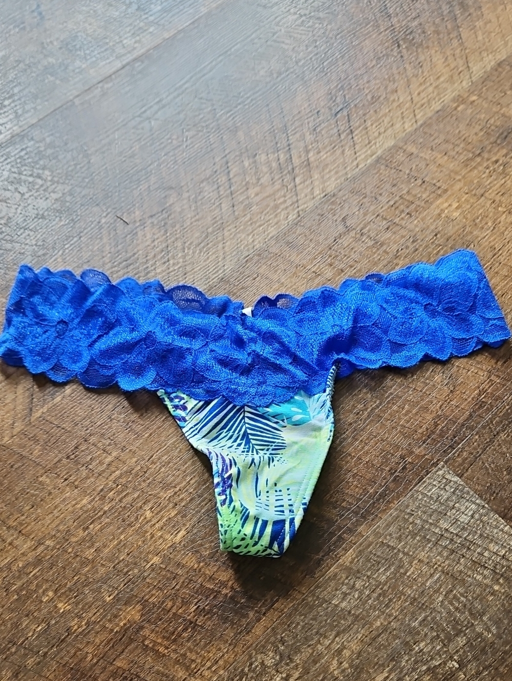 PINK Victoria's Secret Blue Lace & Tropical Print Thong